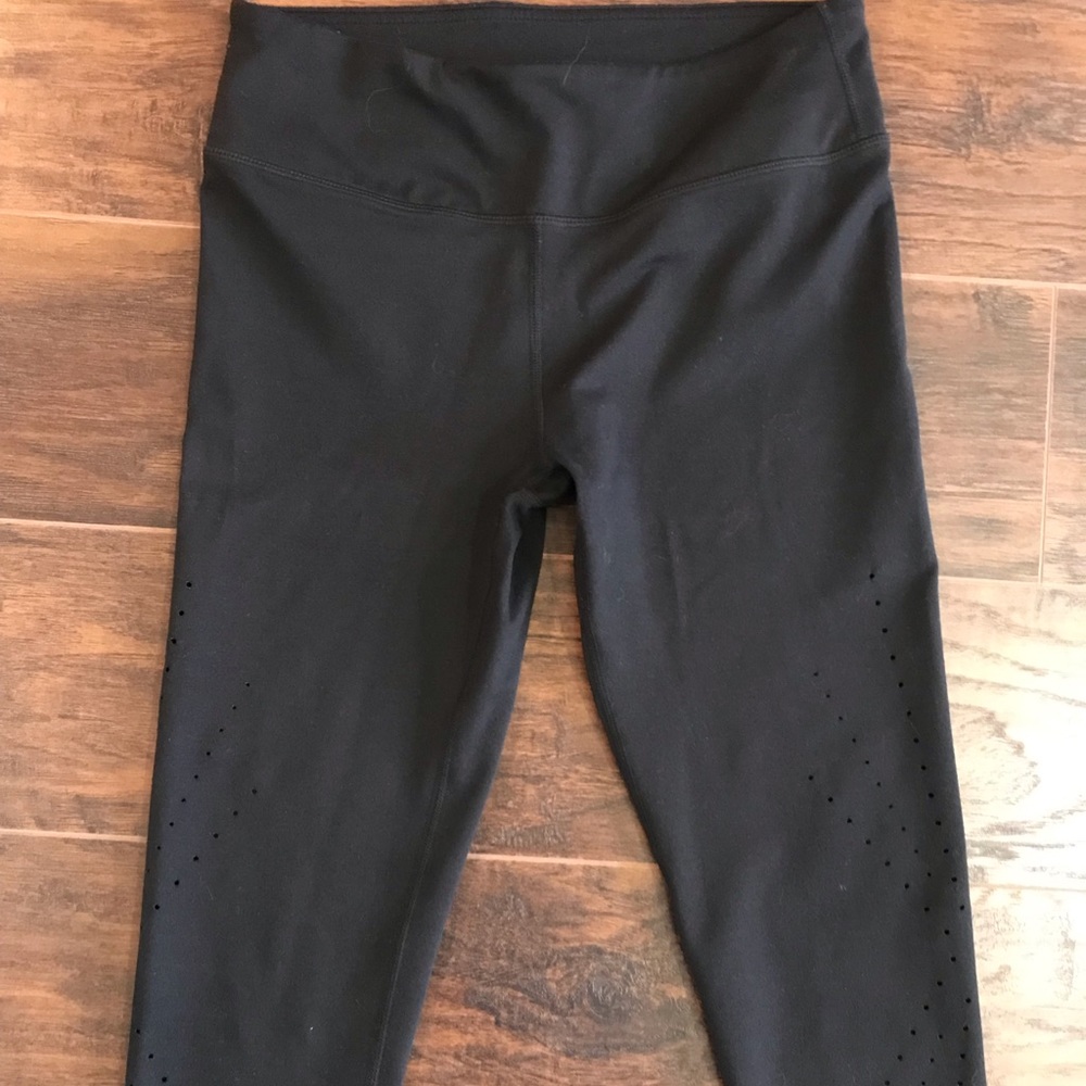 Fabletics black cropped leggings with cute design